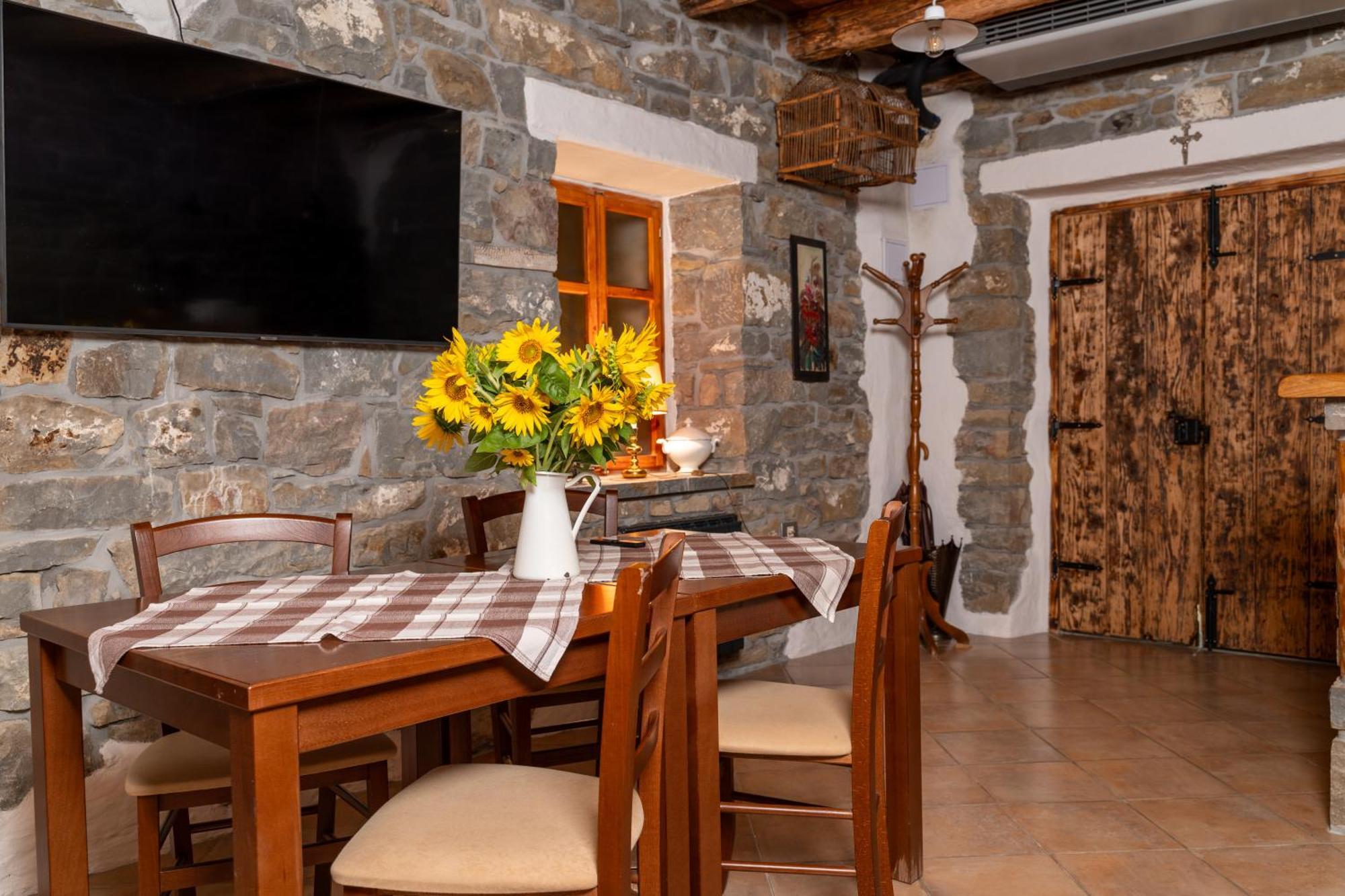 Wine House Rakar ξενώνας Gračišče Εξωτερικό φωτογραφία