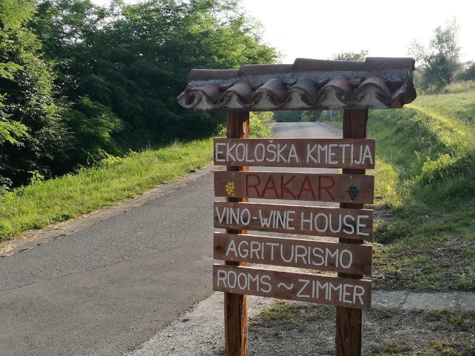 Wine House Rakar ξενώνας Gračišče Εξωτερικό φωτογραφία